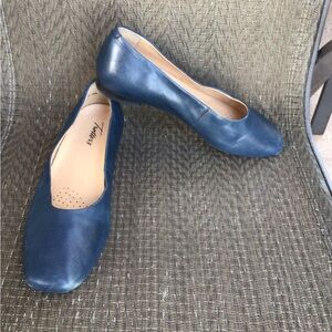 Trotters Honor Navy Blue Leather Flat Loafers Shoes